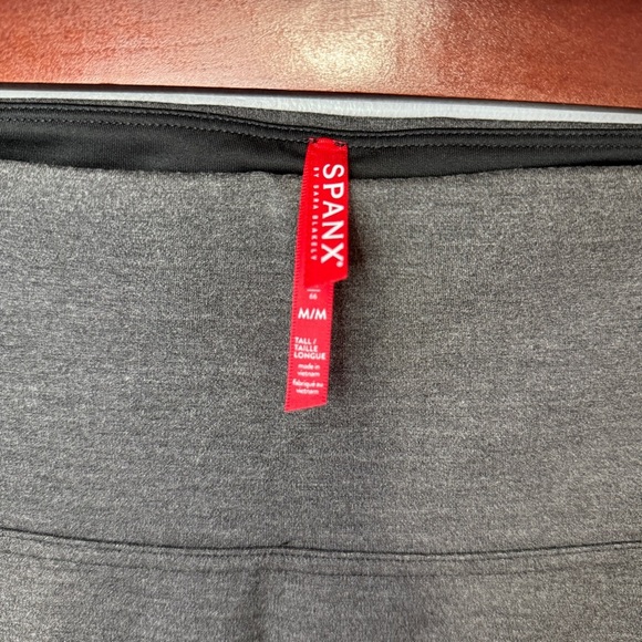 Spanx Gray Ankle Length Ponte Leggings with Ankle Slits Style 20262R Sz M TALL - Picture 3 of 5